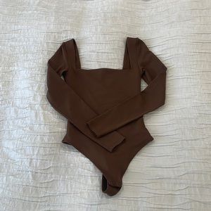 Square neck Aritzia Babaton Bodysuit